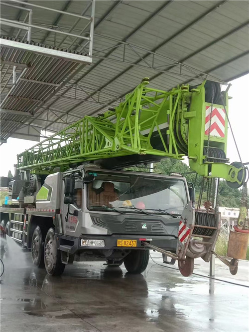 玉龙租赁需要签订合同吗？定金比例一般是多少？