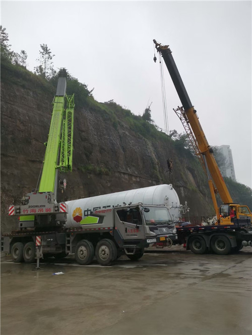 玉龙“不怕风雨冻”—— 吊车的 “恶劣环境适应” 技术