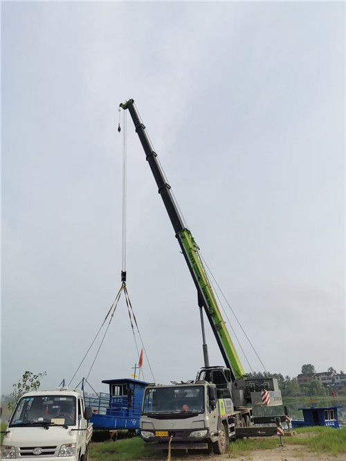 玉龙桥梁建设吊装案例